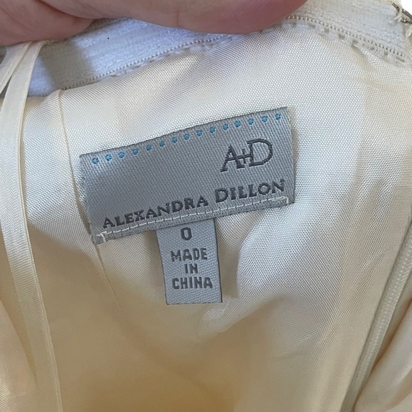 Alexandra Dillon‎ Winter White Tuxedo Dress w/ Black Sash - Picture 15 of 16